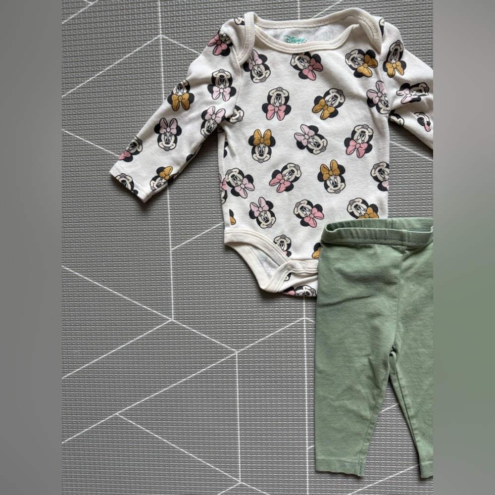 Disney|Baby girl Minnie Mouse White Long-Sleeve Onesie & Green Leggings Set•6-9M
